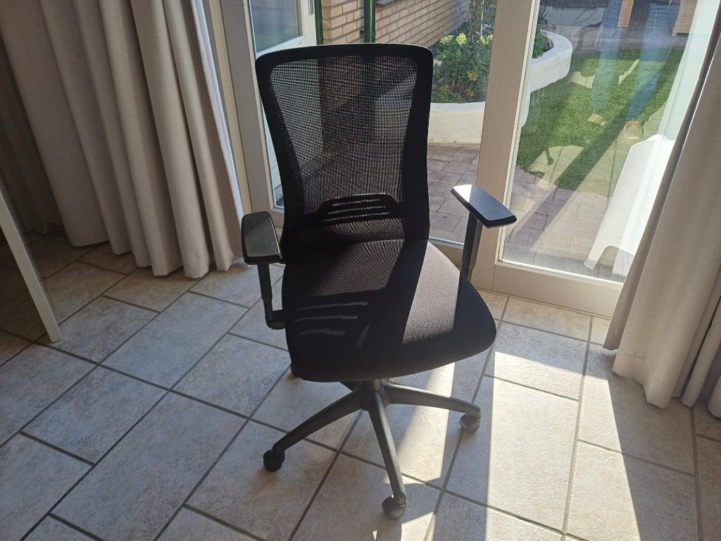 Comfortabele Lifegoods bureaustoel niet veel gebruikt!, Ophalen, Zwart, Bureaustoel, Ergonomisch