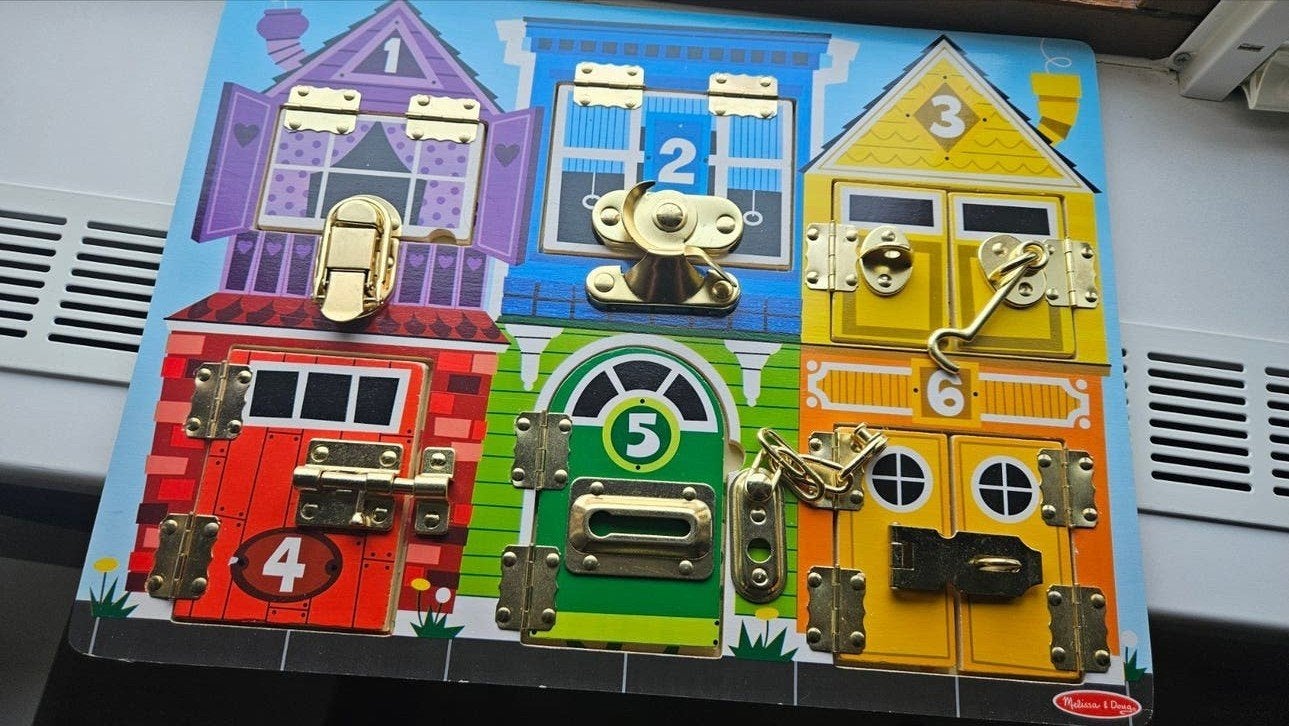 educatief sloten bord melissa en Doug /grendel, Ophalen, Zo goed als nieuw, Puzzelen