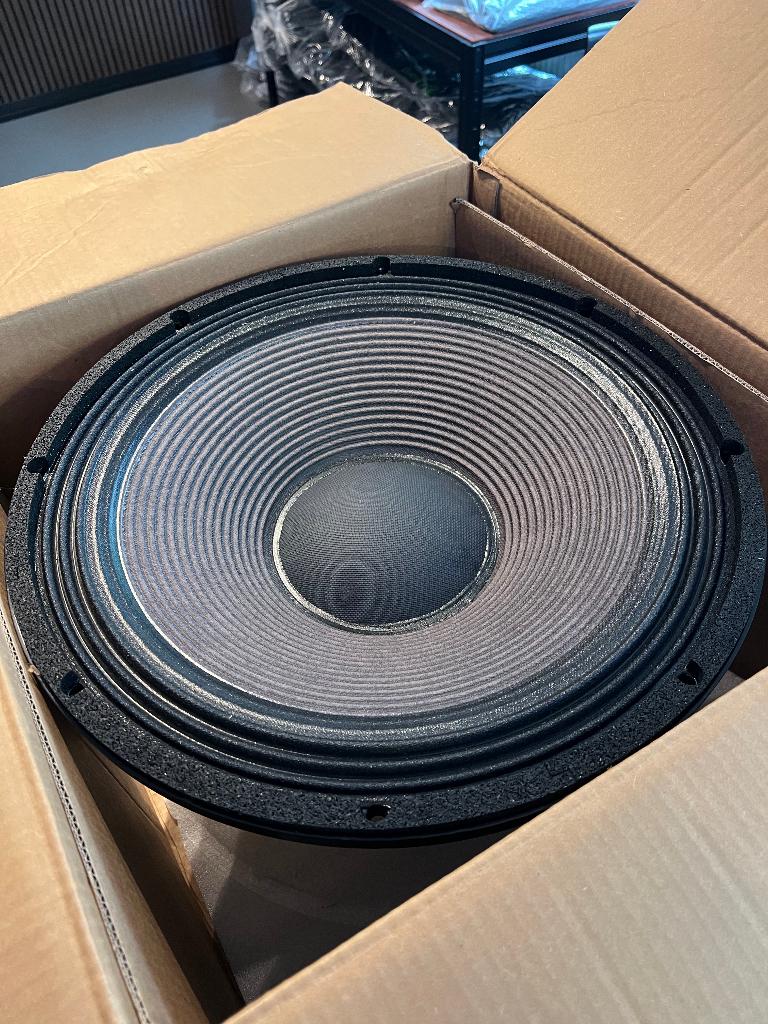 18 Sound 18TLW3000 18 inch Driver 1800W 8 ohm, Ophalen of Verzenden, Nieuw, Minder dan 500 watt, P.A.