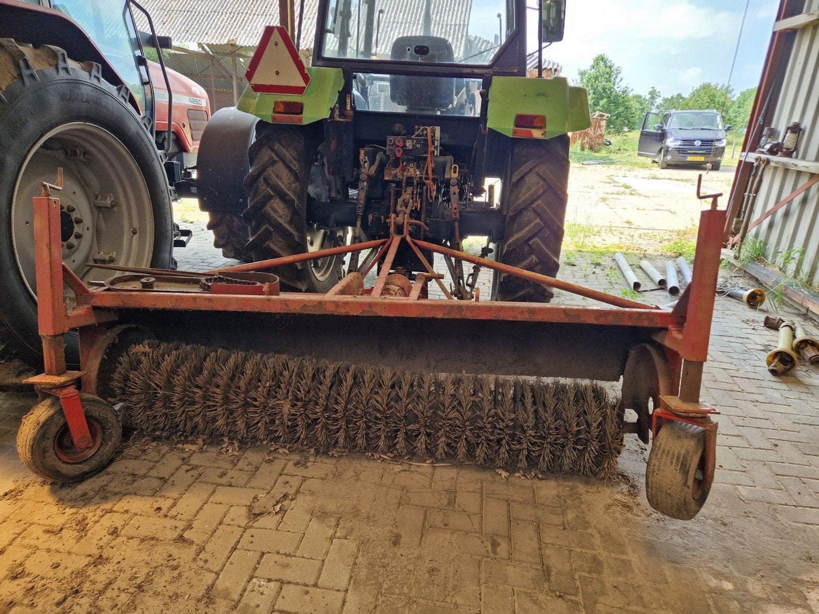 Rolbezem voor trekker - 2,5 meter, Ophalen, Overige, Werkplaats, Gebouw of Erf