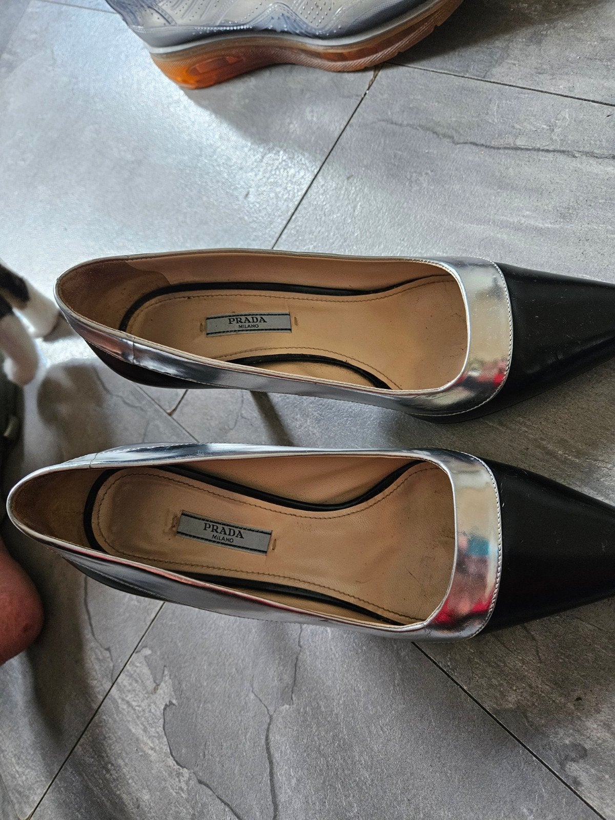 Prada Pumps Zwart/Zilver Maat 39, Ophalen of Verzenden, Gedragen
