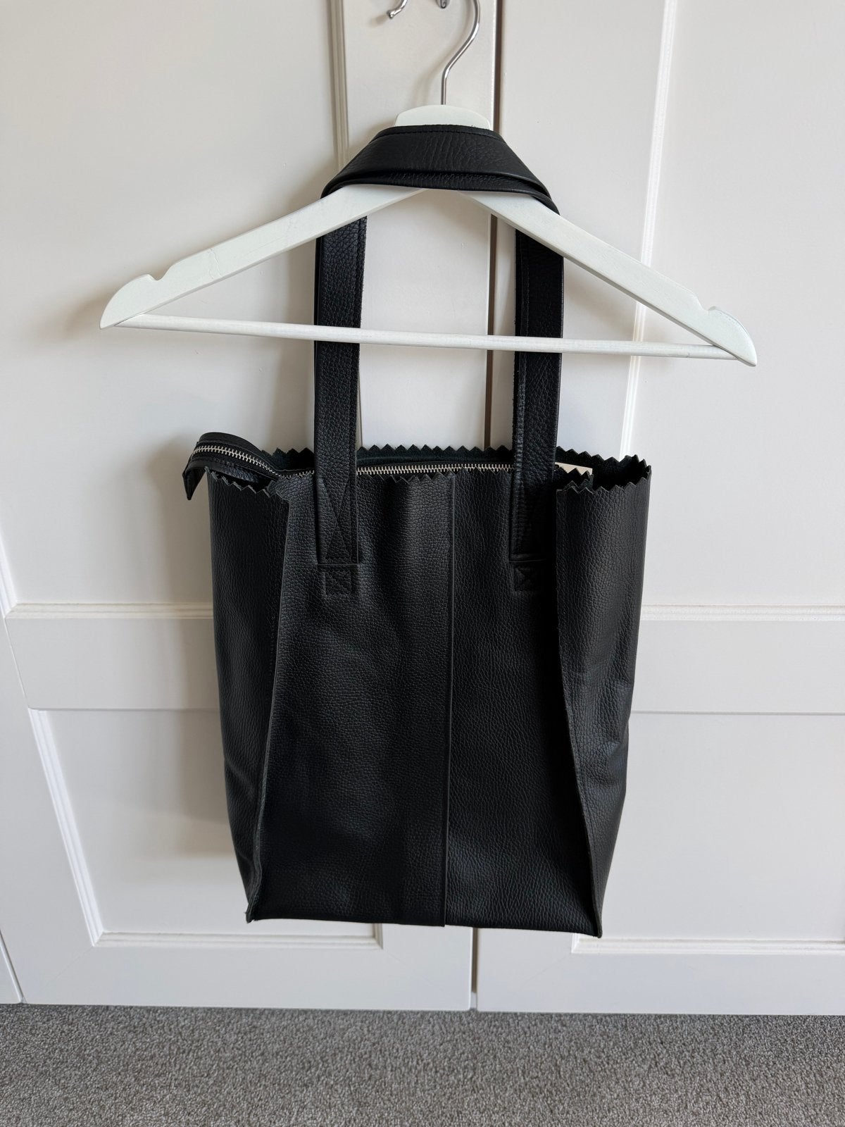 Myomy zwarte paperbag, Ophalen of Verzenden, Zo goed als nieuw, Zwart, Shopper