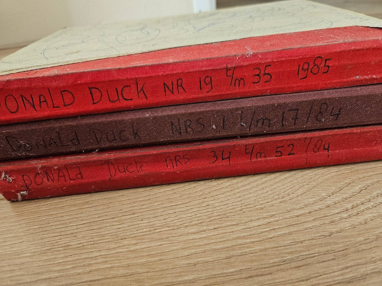 Donald Duck Jaargangen 1984 & 1985 (gebonden), Boeken, Complete serie of reeks, Ophalen of Verzenden, Gelezen