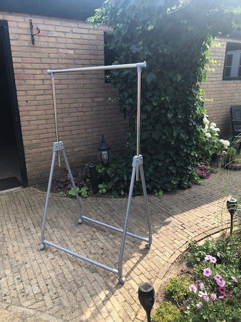 rol kleerhanger, Ophalen, Gebruikt, Kunststof, Volwassenen