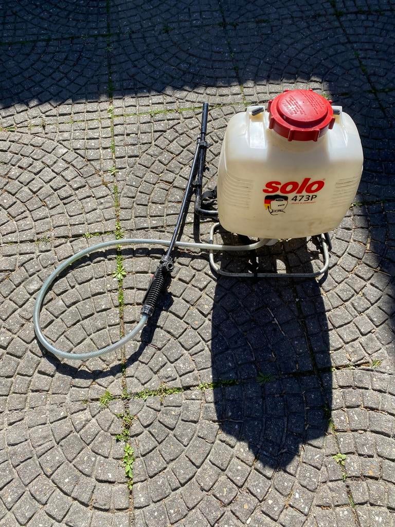 Solo rugspuit gifspuit 473P hij is helemaal kompleet izgst, Ophalen of Verzenden, Gebruikt, Onkruidbestrijding