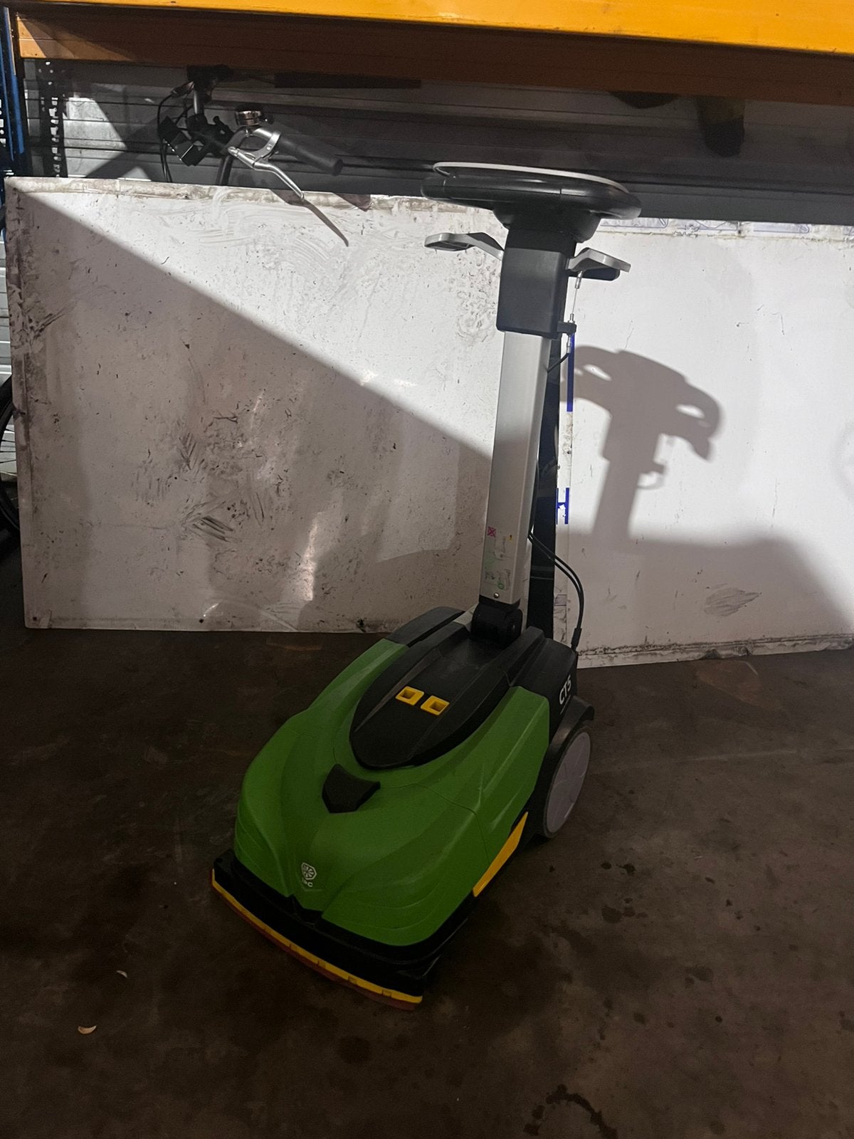 Schoonmaak machine, Doe-het-zelf en Verbouw, Ophalen, Zo goed als nieuw