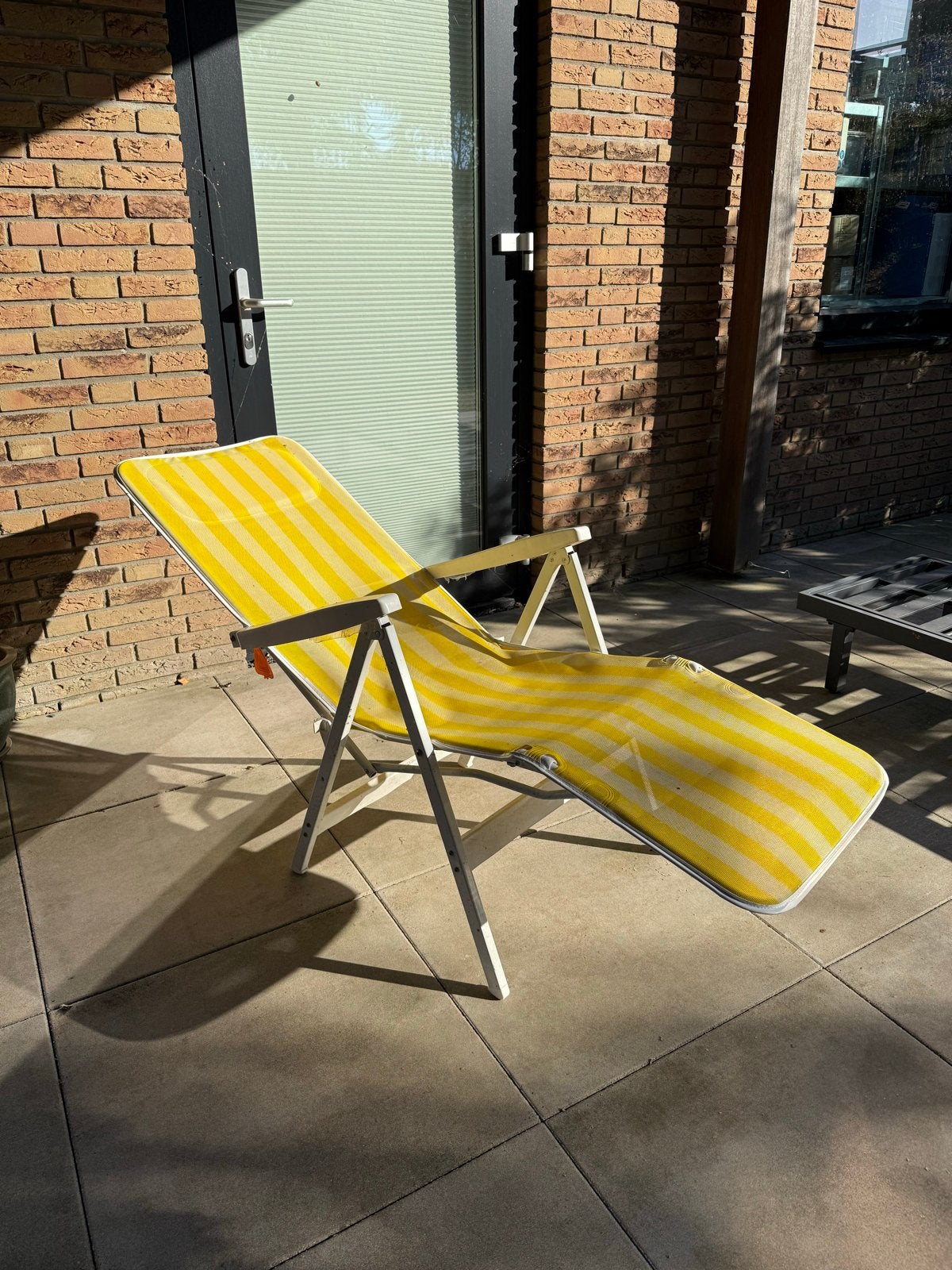 2 verstelbare tuinstoelen, geel gestreept, Tuin en Terras, Tuinstoelen, Ophalen, Gebruikt, Metaal, Verstelbaar