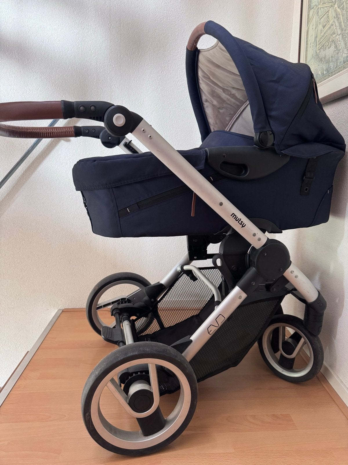 Mutsy Evo Kinderwagen met Reiswieg en Zitje, Ophalen, Gebruikt, Combiwagen, Met reiswieg