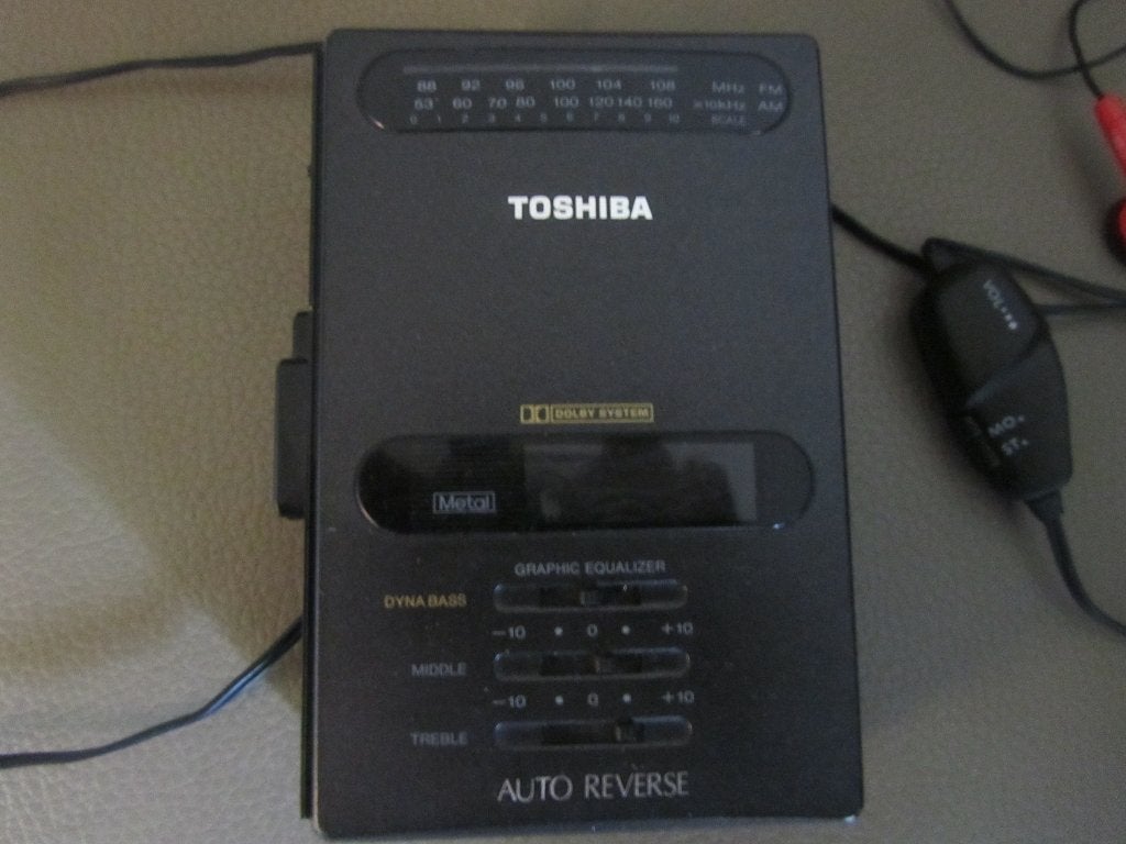Toshiba cassette walkman met radio, Audio, Tv en Foto, Ophalen of Verzenden, Walkman