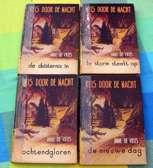 REIS DOOR NACHT 4 LOSSE BOEKEN ANNE de VRIES 2eWO DRENTHE, Ophalen of Verzenden, Gelezen, Anne de Vries, Drenthe