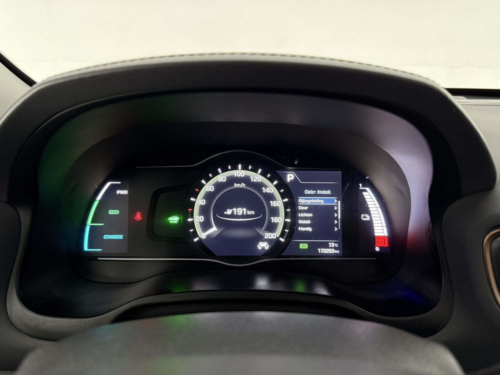 Foto 20 van Hyundai IONIQ Premium EV | Snelladen | SOH 87% | Pano | Stoe