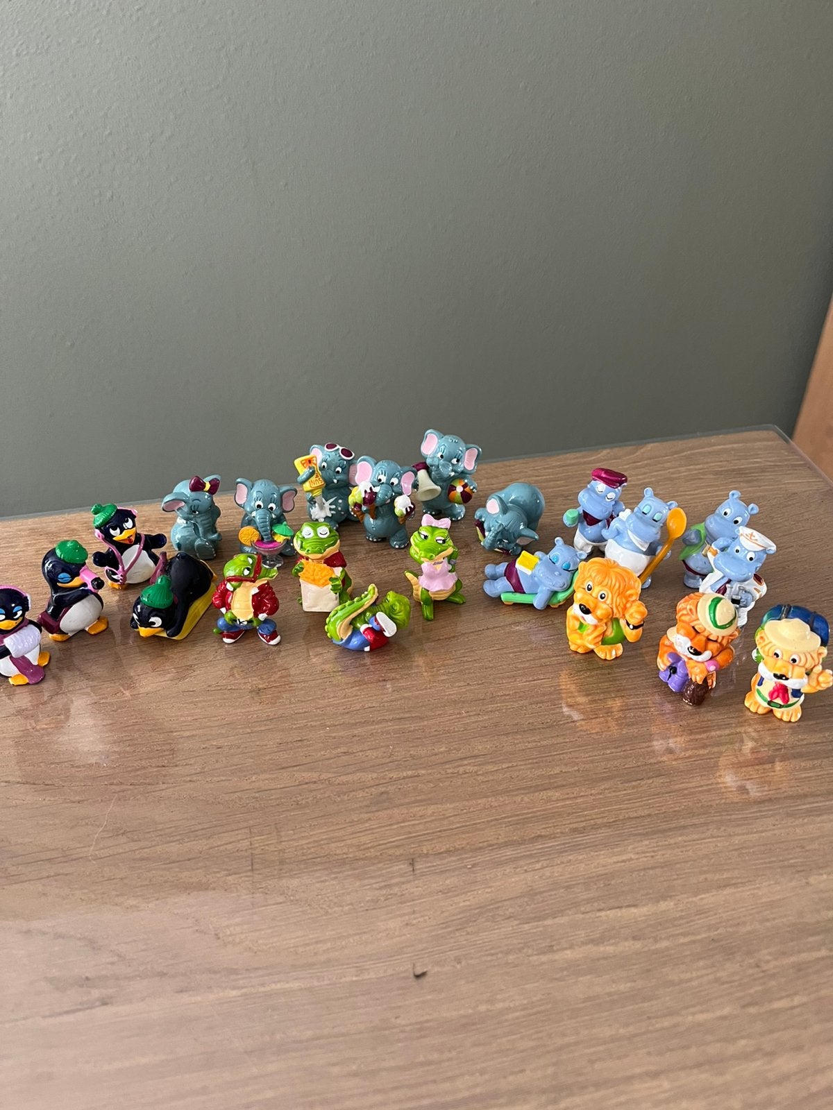 Leuke set Kinder poppetjes, Ophalen of Verzenden, Zo goed als nieuw