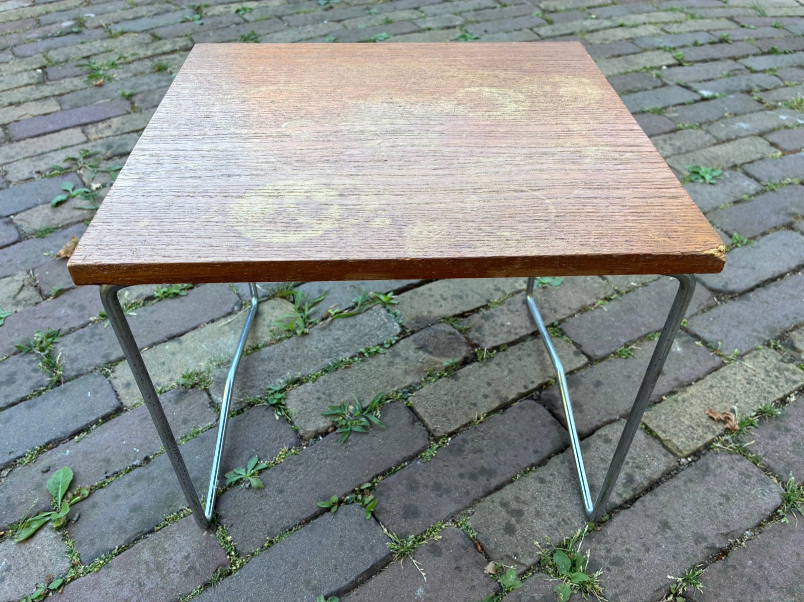 Bijzettafeltje (Brabantia?), Ophalen