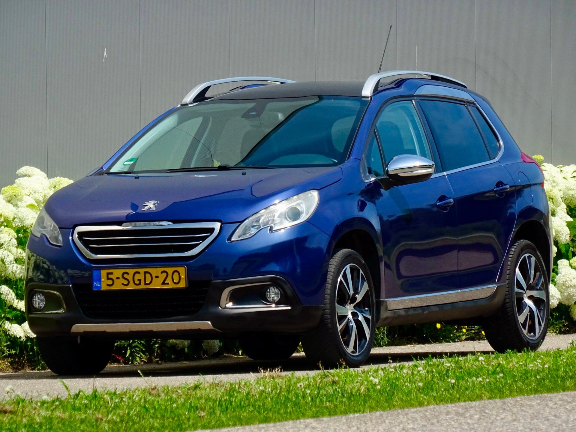 Peugeot 2008 1.6 VTi Allure Luxe | Panorama | NL-Auto |, Auto's, Peugeot, Voorwielaandrijving, Euro 5, Gebruikt, Zwart