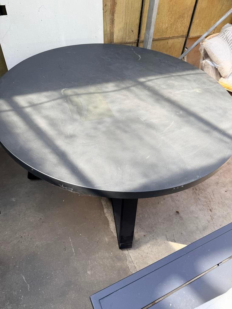 Polystone tuintafel rond - Ø 140 x 75H - Beschadigd, Tuin en Terras, Ophalen, Rond, Zo goed als nieuw