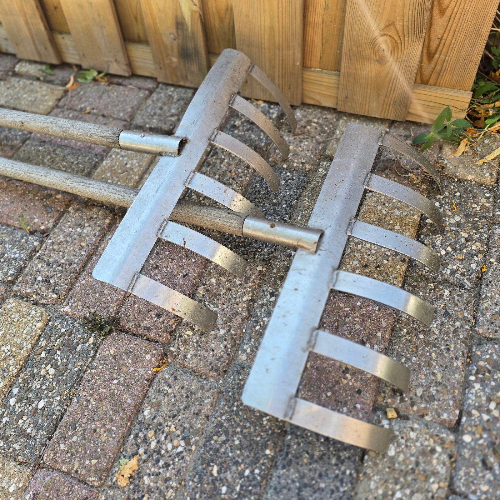 Grote robuuste RVS harken, Tuin en Terras, Ophalen of Verzenden, Gebruikt, Hark