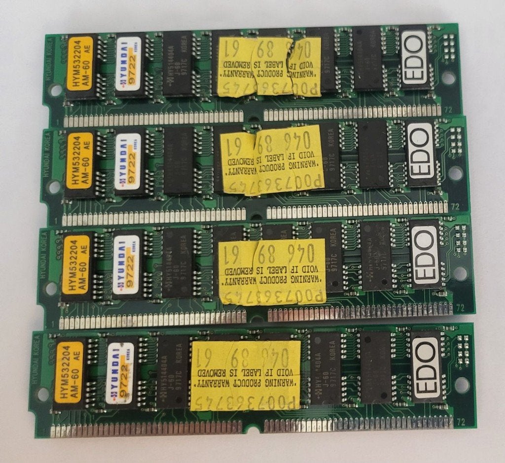 4x 8 MB EDO-RAM 72-pin PS/2 Simm 'Hyundai HYM532204-60 SM', Computers en Software, Ophalen of Verzenden, Overige soorten, Desktop