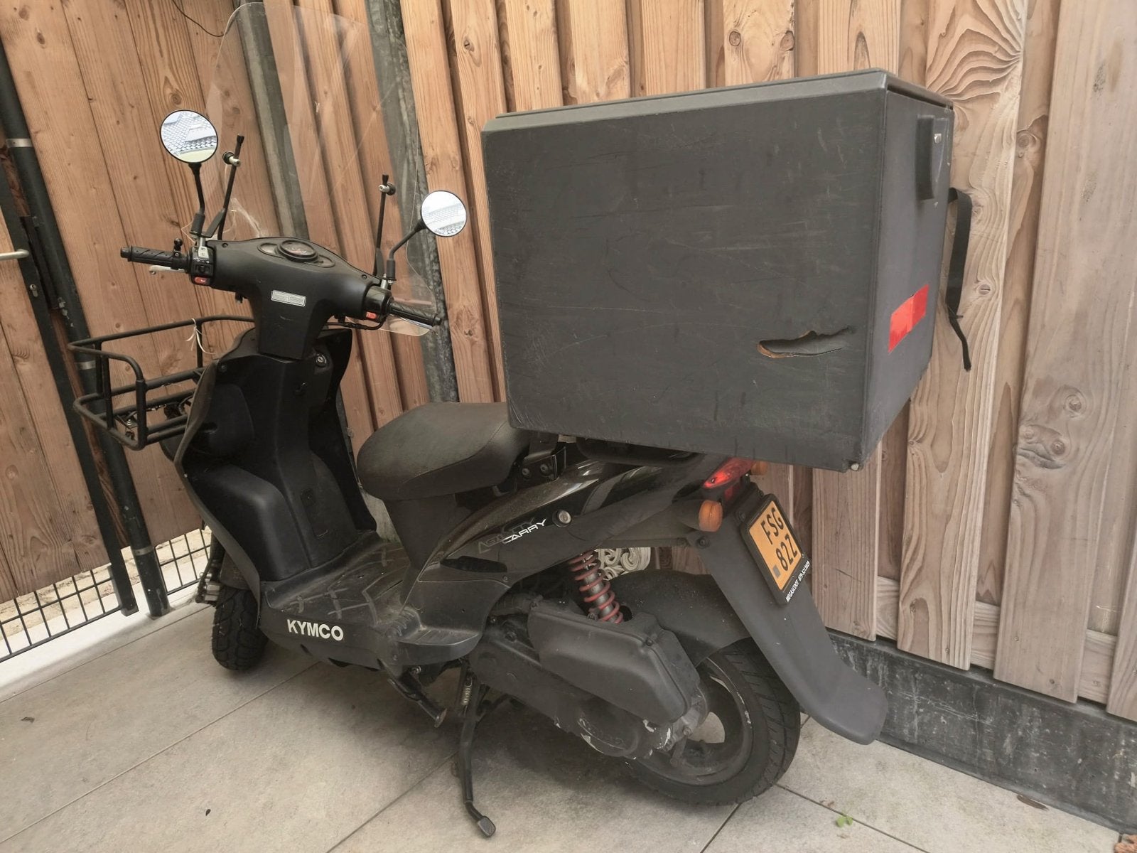 Foto 4 van Kymco Agility carry 50 - Bezorgscooter