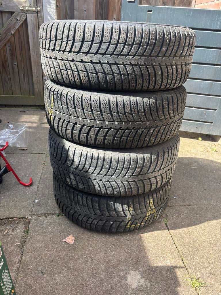 Set winterbanden VW polo/up, Ophalen of Verzenden, Zo goed als nieuw