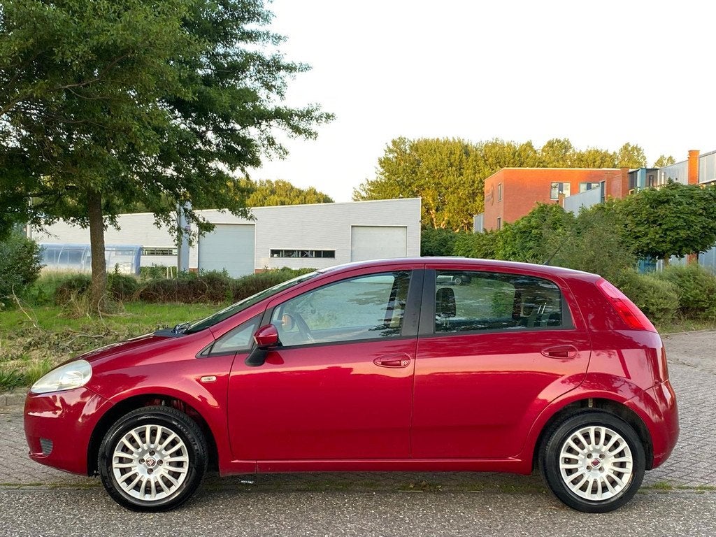 Fiat Grande Punto 1.4 Active 5-Drs Airco Electric pakket Aud, Voorwielaandrijving, Stof, Zwart, 4 cilinders