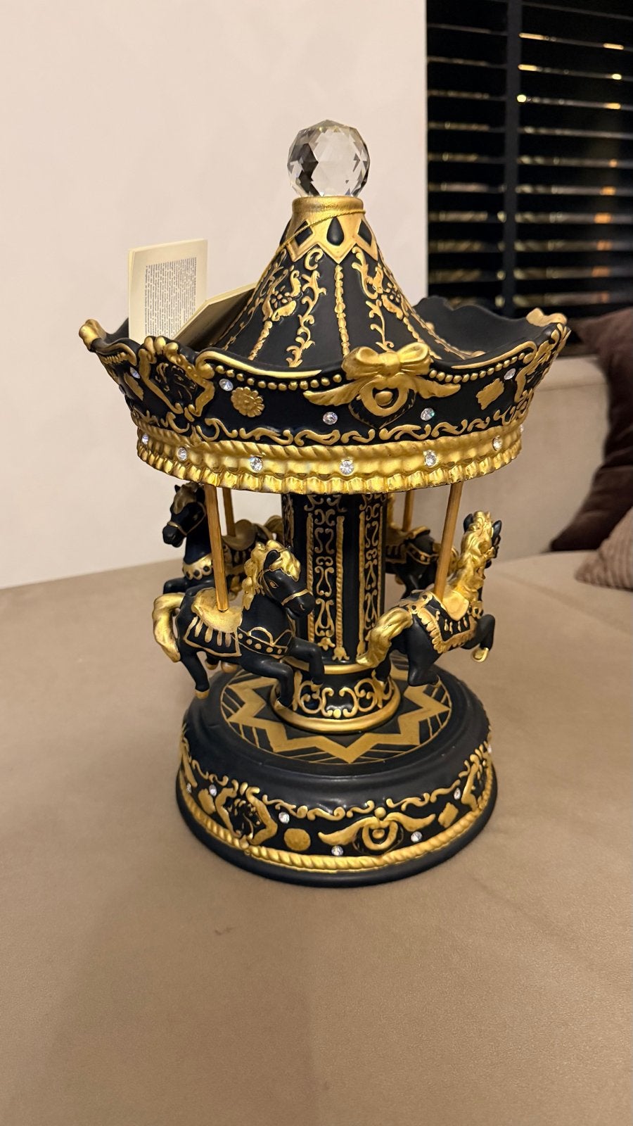 Luxe Carrousel Zwart Goud Porselein Sabadin Vitto, Antiek en Kunst, Ophalen