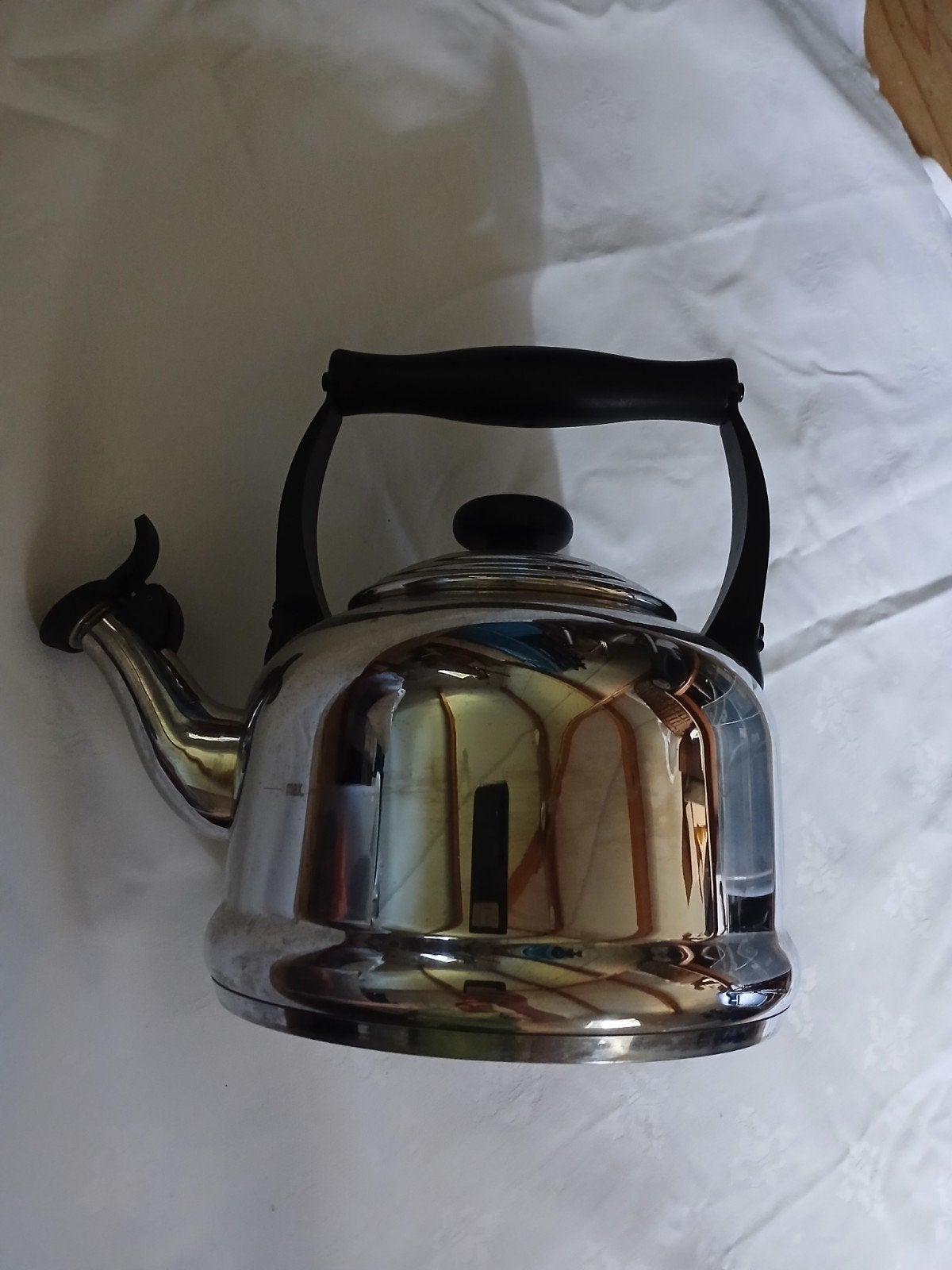 Le Creuset fluitketel 2.1L - Zo goed als nieuw RVS, Zilver, Ophalen of Verzenden, Zo goed als nieuw, Metaal