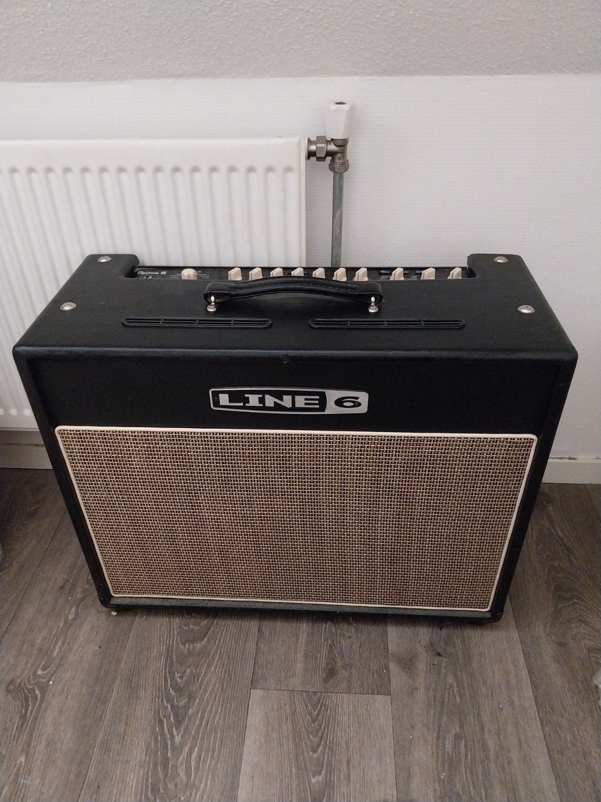 Line 6 flextone, Muziek en Instrumenten, Ophalen, Gebruikt, 100 watt of meer