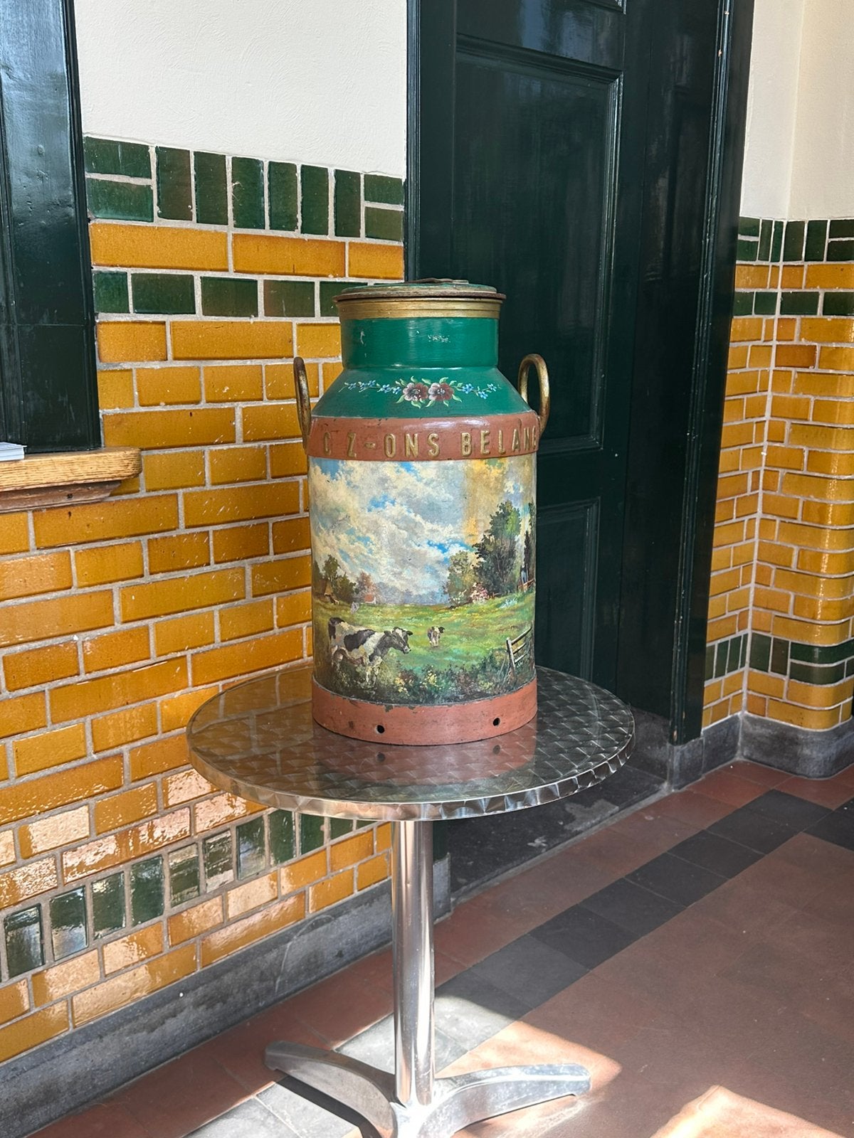 Beschilderde Originele melkbus C V ‘Ons Belang’, rond 1930, Ophalen