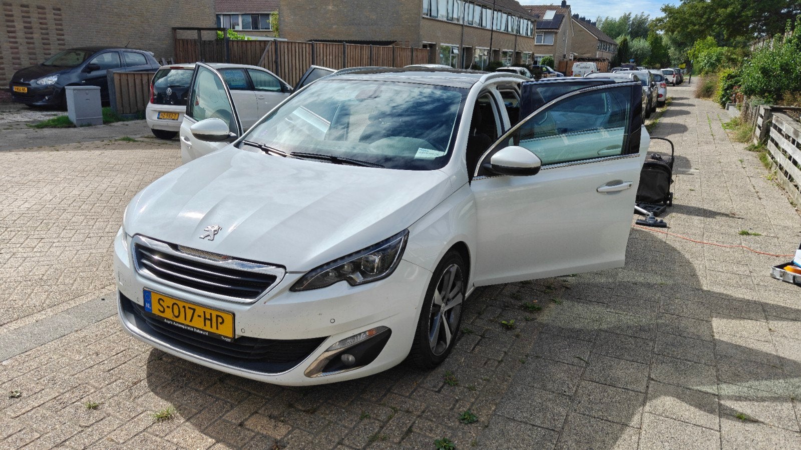 Peugeot 308 1.2 Puretech 130pk Carplay/android + JBL Basspro, Voorwielaandrijving, Multifunctioneel stuurwiel, 1165 kg, Wit