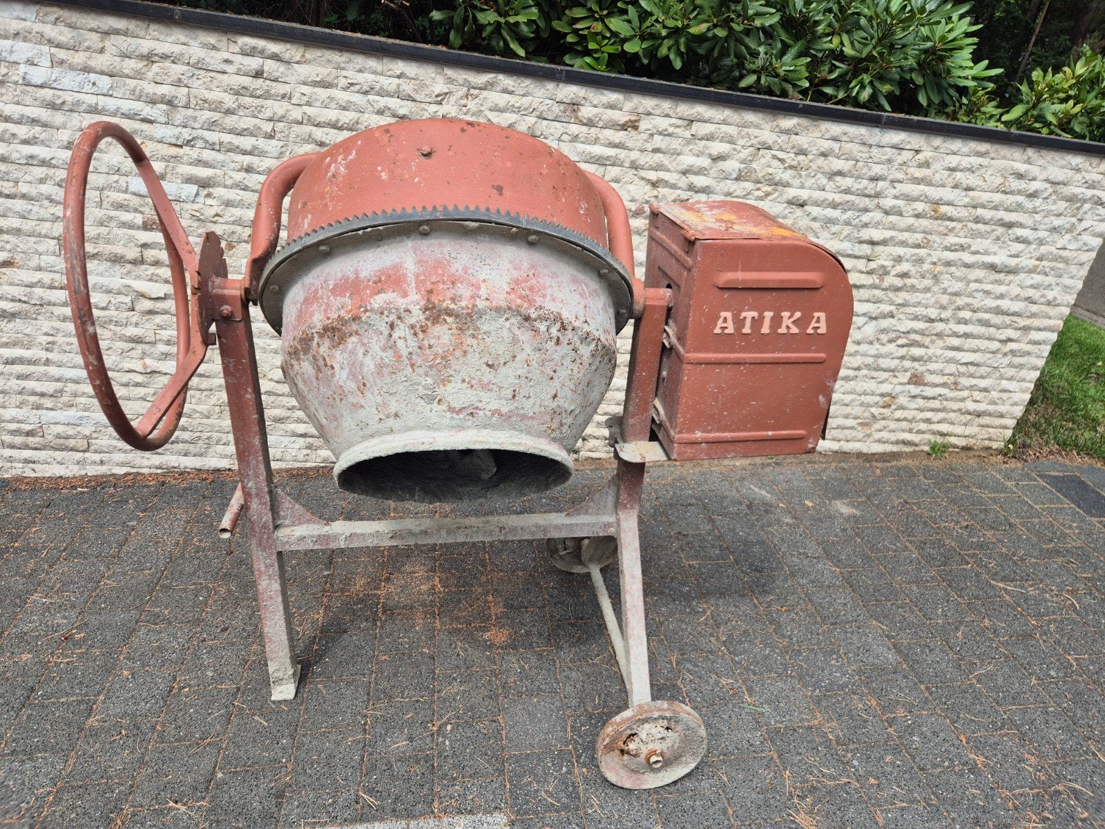 Atika Betonmolen - Gebruikt maar functioneel, Doe-het-zelf en Verbouw, Betonmolens, Ophalen, Gebruikt