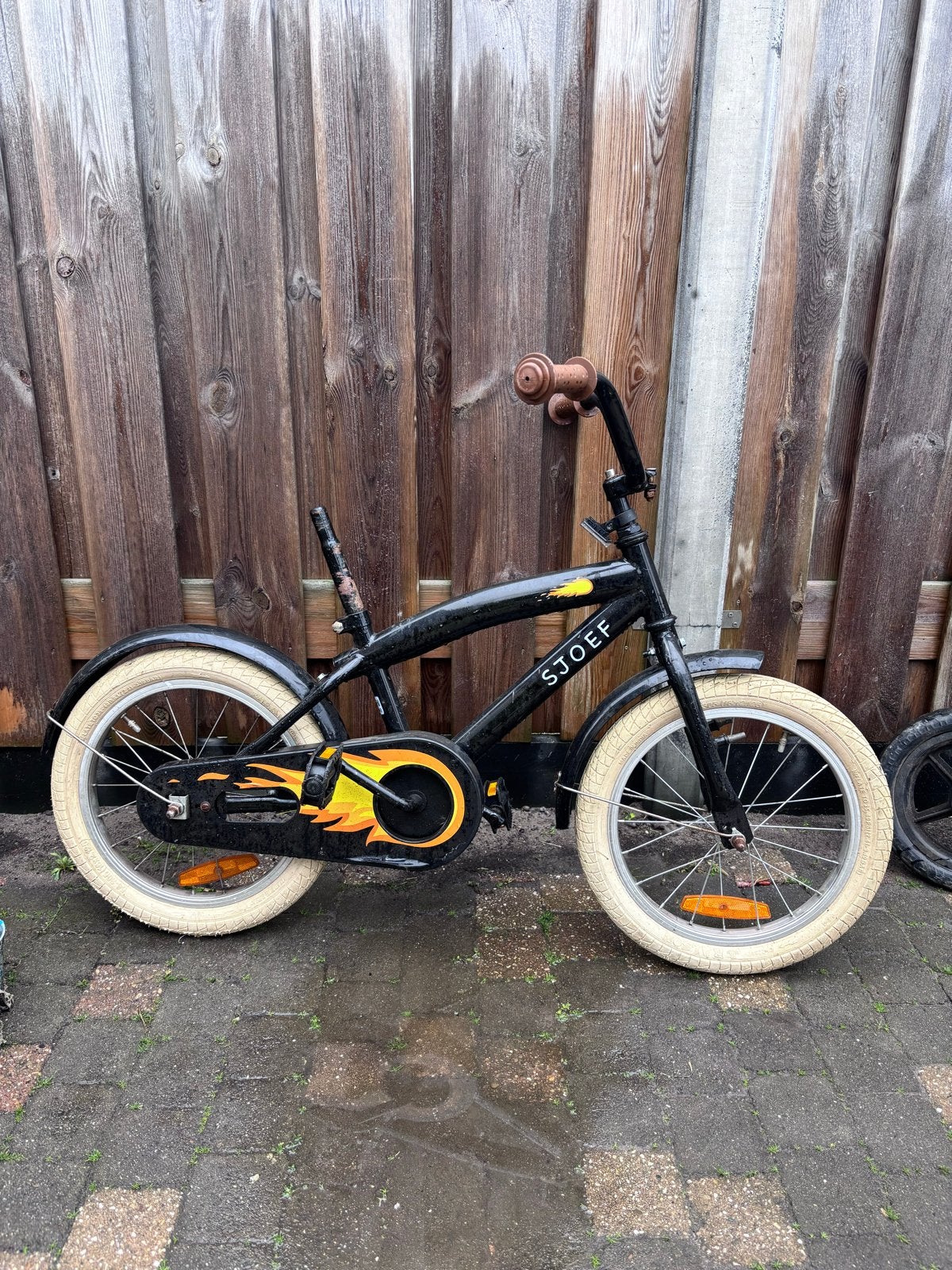 SJOEF kinderfiets 16 inch met vlammen, Fietsen en Brommers, Ophalen of Verzenden, Gebruikt, Terugtraprem, 16 tot 20 inch