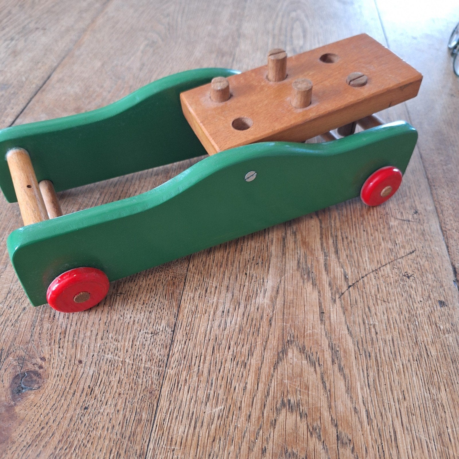 Houten duwkar met hamerbank - Vintage speelgoed, Ophalen of Verzenden, Gebruikt, Duw- of Trekspeelgoed
