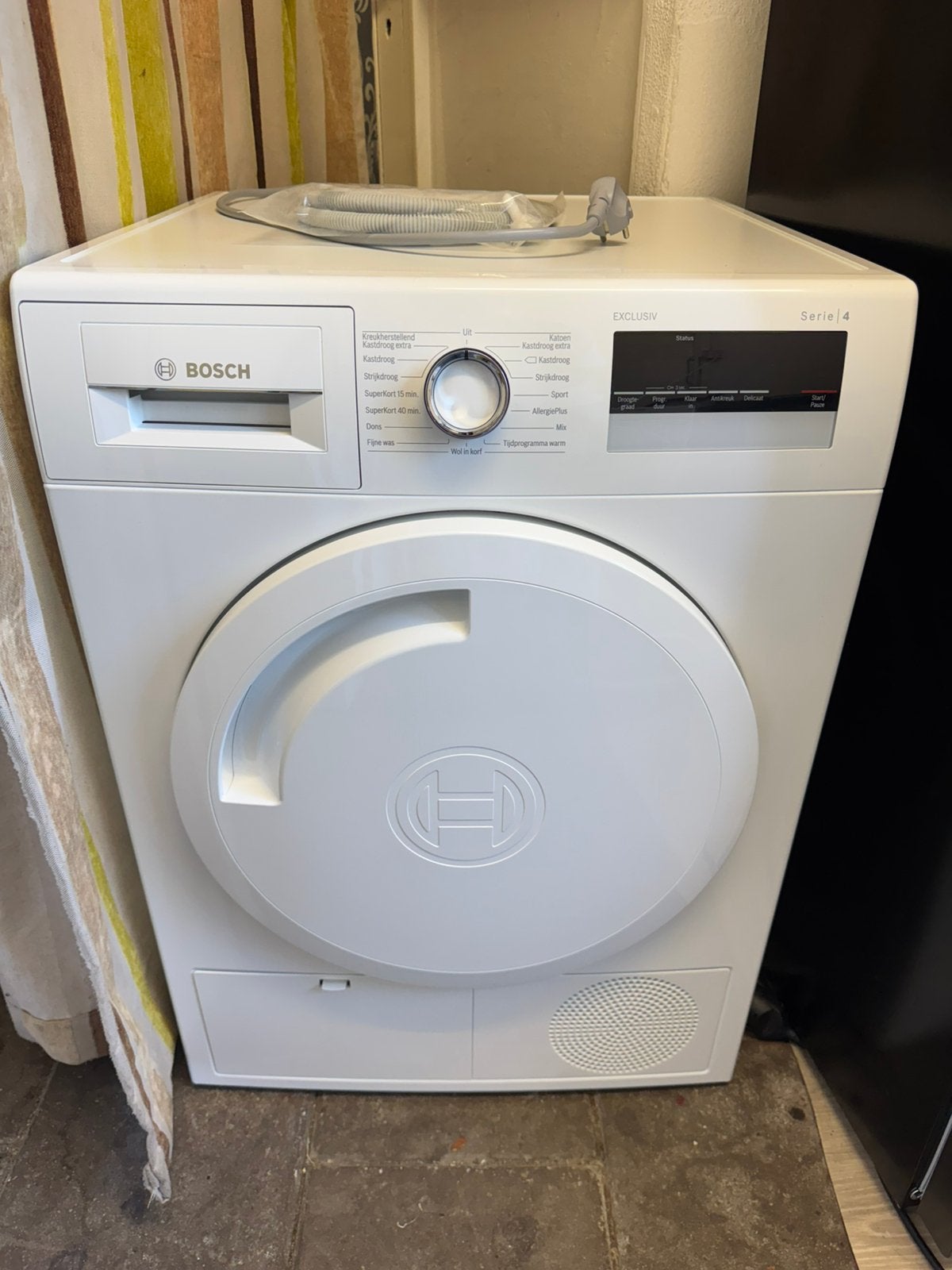 8KG Droger | Bosch Serie 4 | Schoon | Werkt Goed, Witgoed en Apparatuur, Ophalen, 6 tot 8 kg, Minder dan 85 cm, Anti-kreukfase