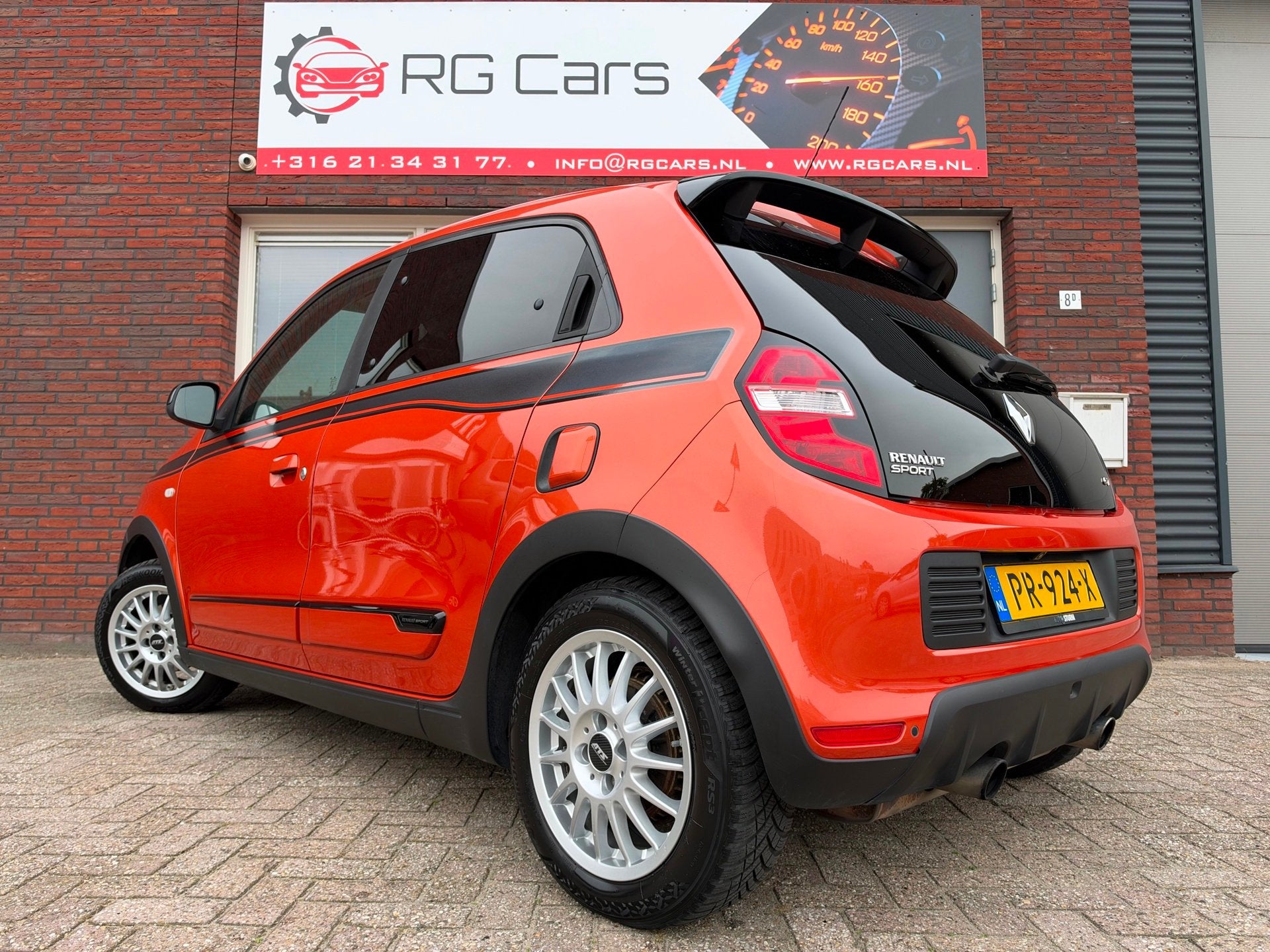 Renault Twingo 0.9 TCe GT / Navi / Camera / Leder / PDC / DA, 898 cc, Overige kleuren, 4 stoelen, Leder en Stof