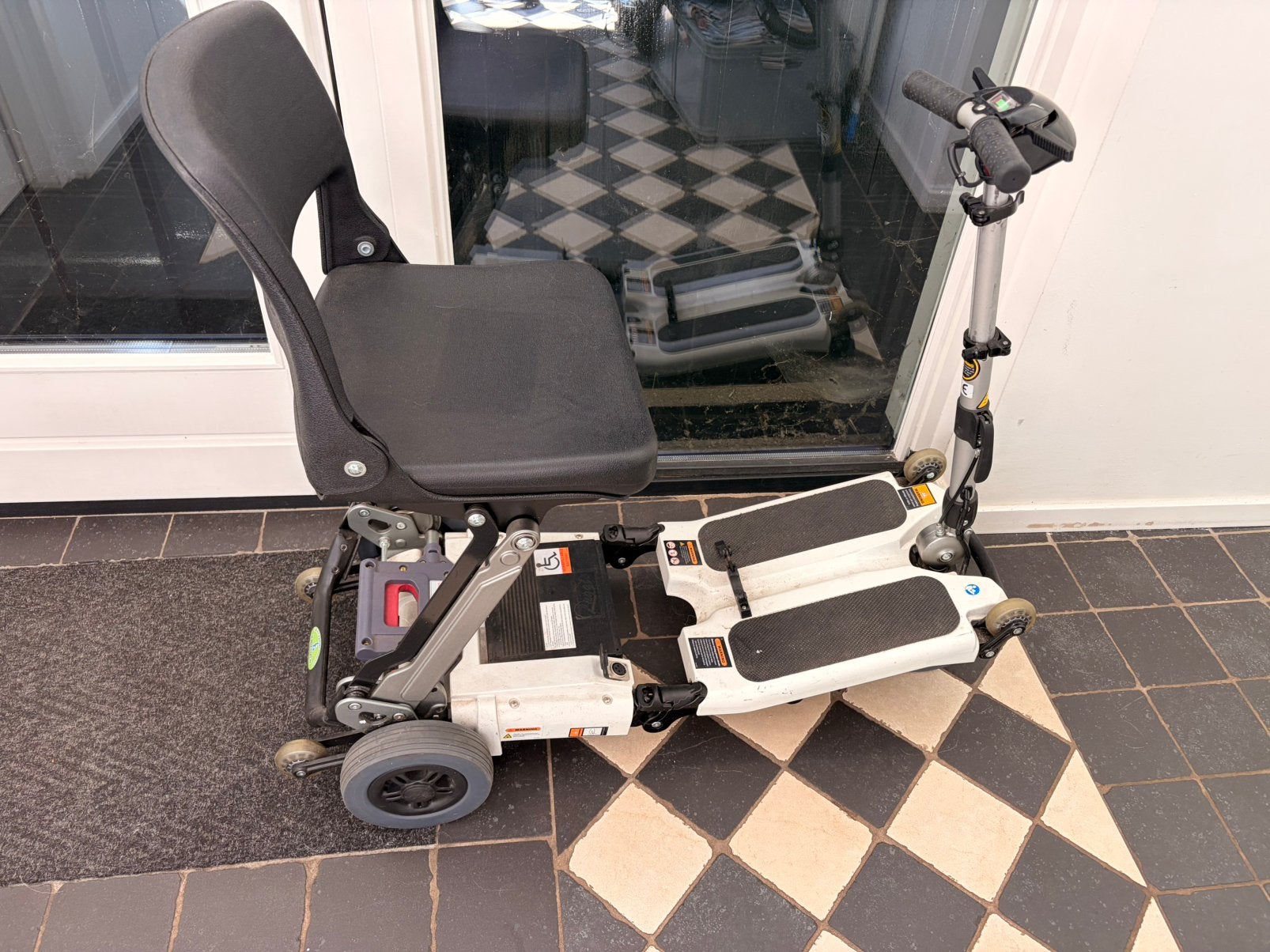 Opvouwbare scootmobiel Luggie, Diversen, Ophalen, 10 km/u of minder, Gebruikt, Mango