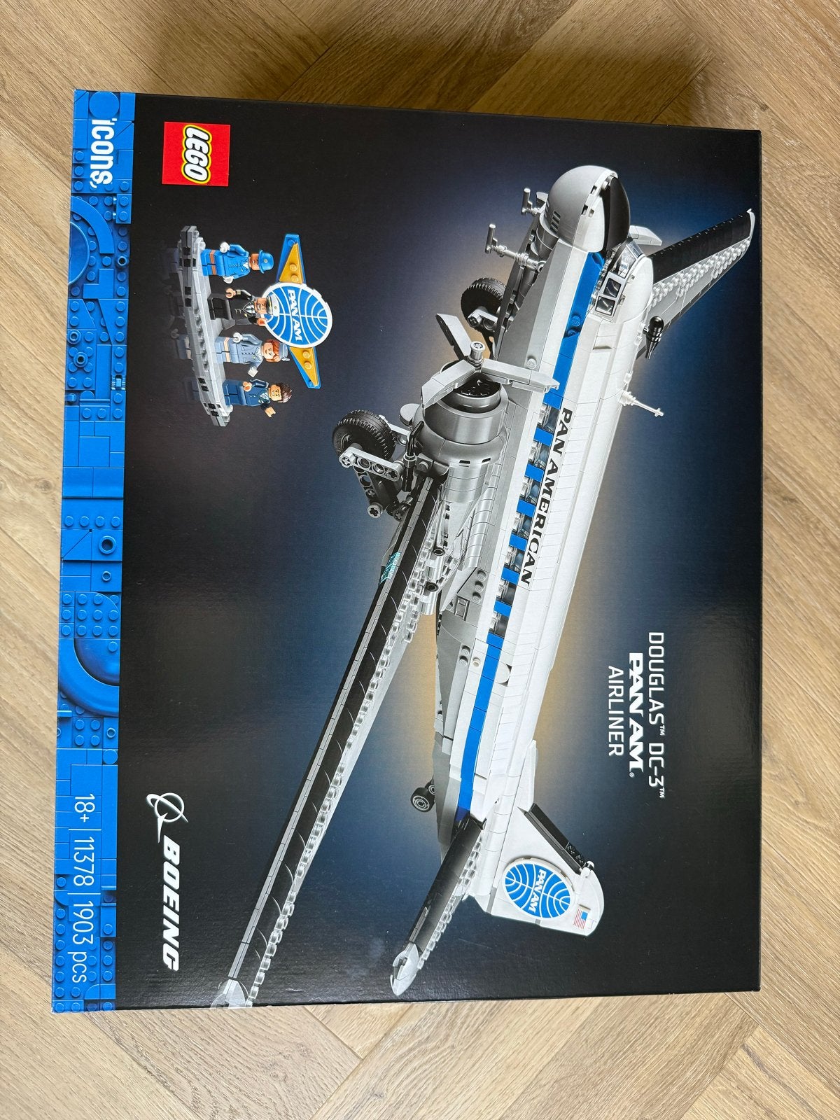 LEGO Icons Pan Am Airliner (Douglas DC-3), Ophalen of Verzenden, Zo goed als nieuw