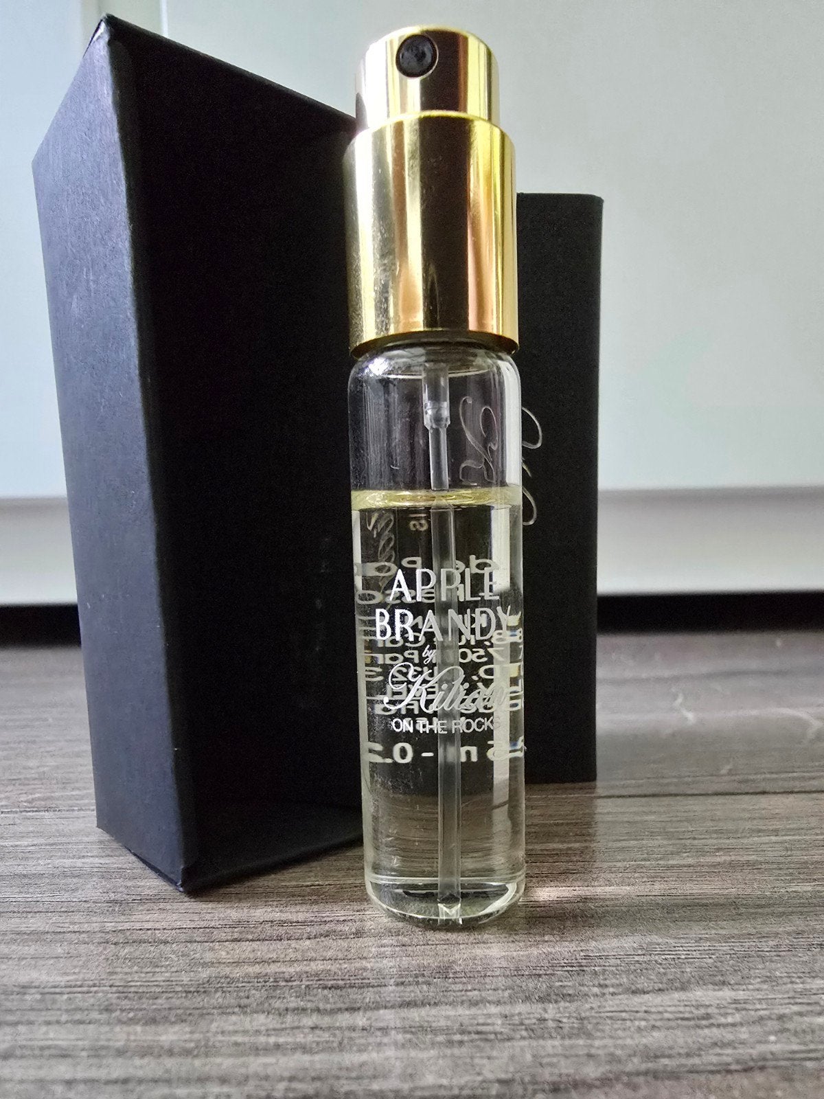 Kilian Apple Brandy 7.5 ml, Sieraden, Tassen en Uiterlijk, Uiterlijk | Parfum, Ophalen of Verzenden, Zo goed als nieuw