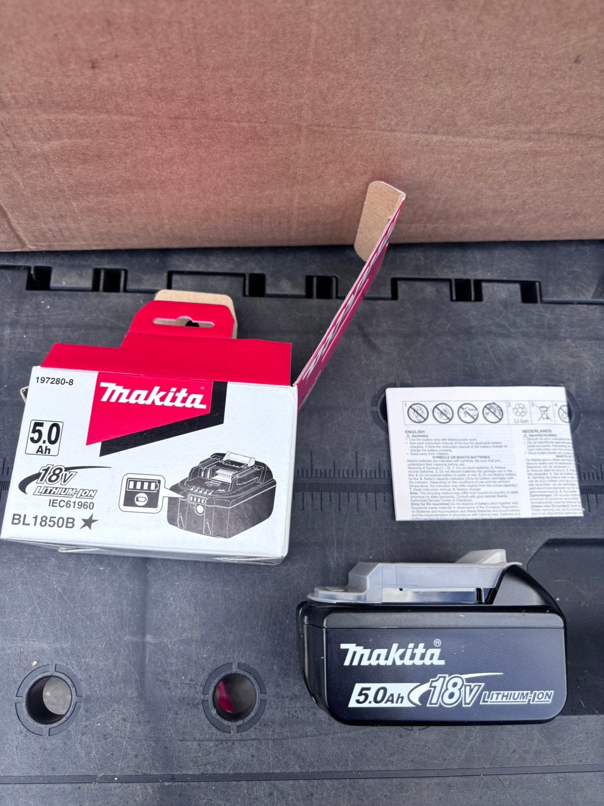 Nieuwe orginele Makita BL1850B 18V 5.0Ah Li-ion accu, Ophalen of Verzenden, Nieuw