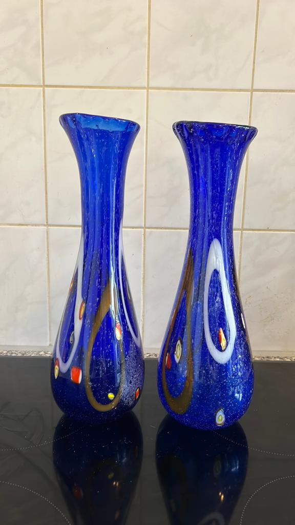 2 handgeblazen glazen vazen blauw, Ophalen