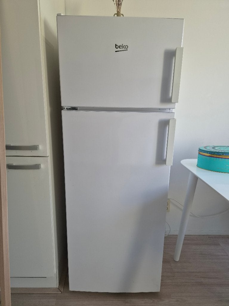 Koelviescombinatie Beko Vrijstaand, Ophalen, 150 tot 200 liter, Gebruikt, Met aparte vriezer