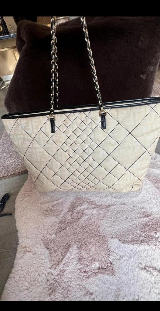 Authentic Fendi Designer Bag, Sieraden, Tassen en Uiterlijk, Tassen | Damestassen, Ophalen of Verzenden, Zo goed als nieuw, Beige
