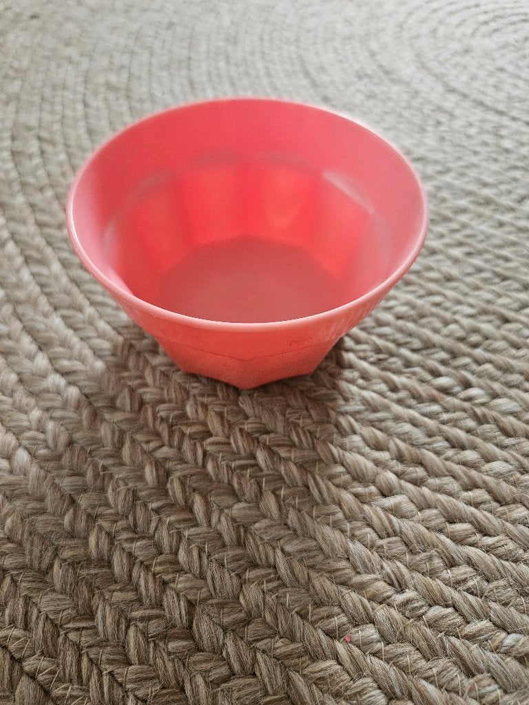 Roze plastic schaaltje, Huis en Inrichting, Kunststof, Ophalen of Verzenden, Overige stijlen, Schaal of Schalen
