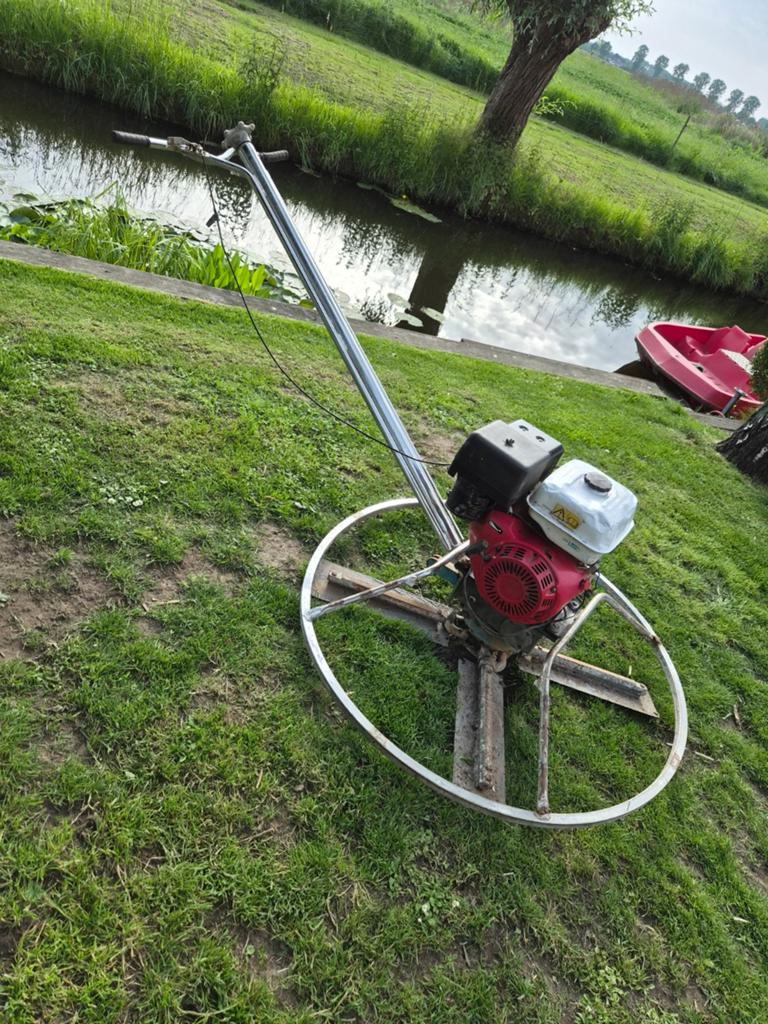 Betonvlinder, machine, honda, Ophalen of Verzenden, Gebruikt