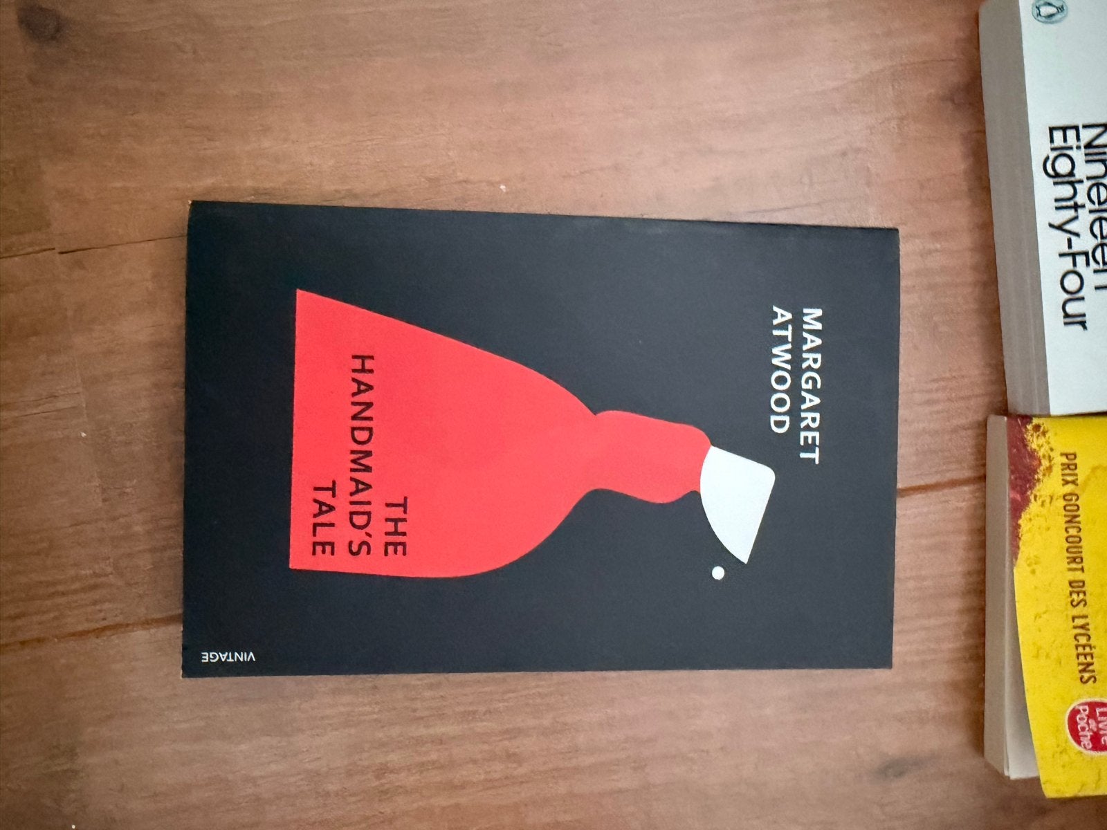 The Handmaid's Tale - Margaret Atwood, Ophalen of Verzenden, Zo goed als nieuw, Wereld overig