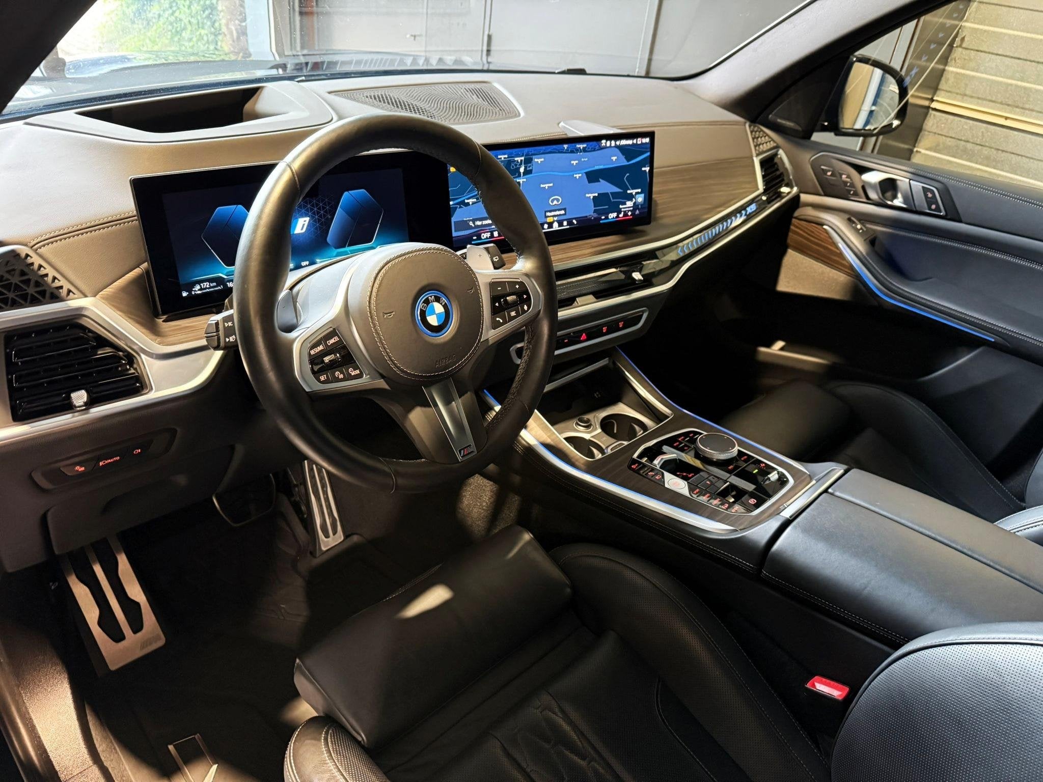 BMW X5 xDrive50e M-Sport 22 inch M-Seats tr.hk H&K, Auto's, Automaat, Gebruikt, 2395 kg, Zwart