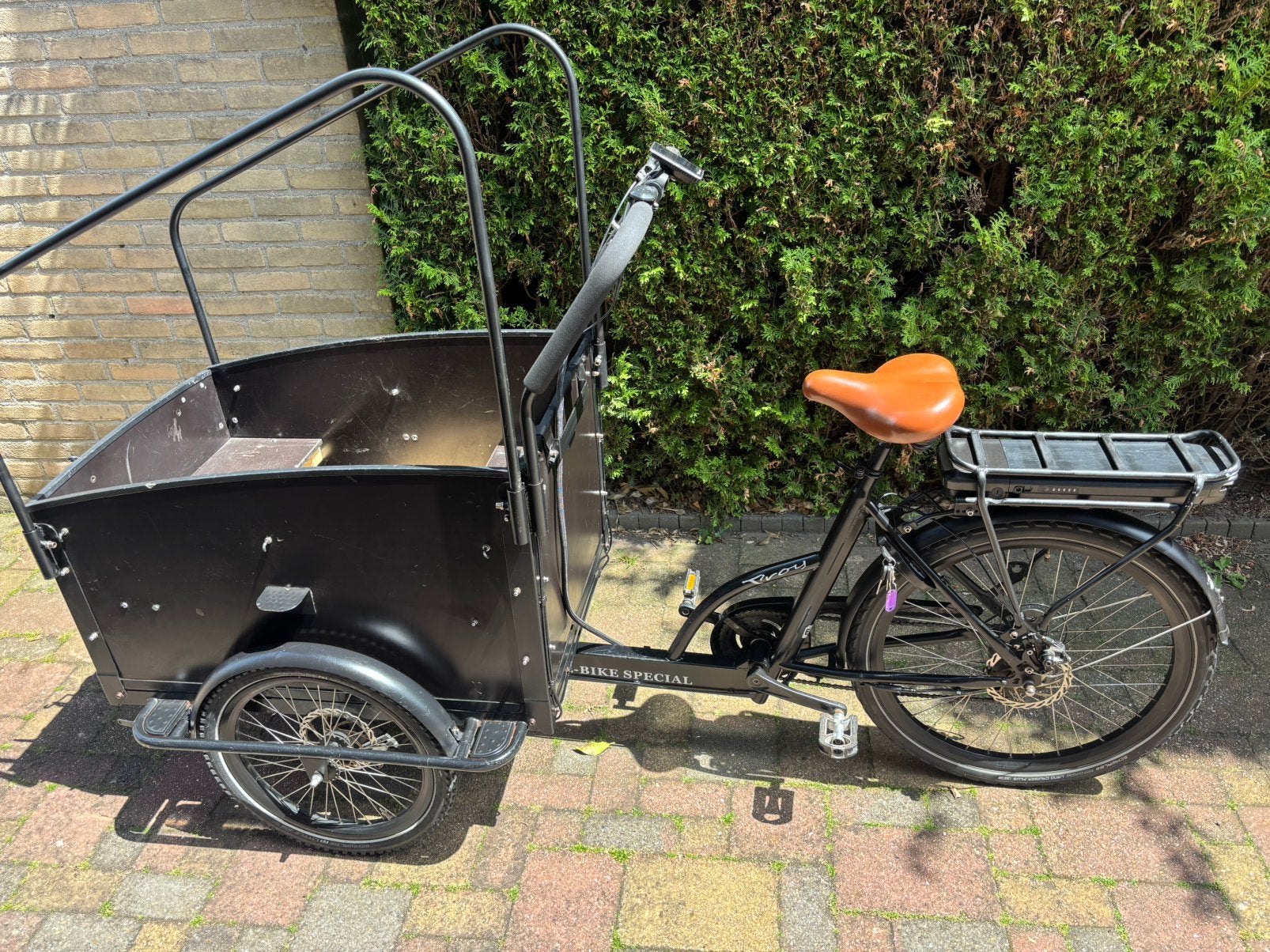 Elektrische bakfiets, Ophalen, Zo goed als nieuw, 4 kinderen of meer