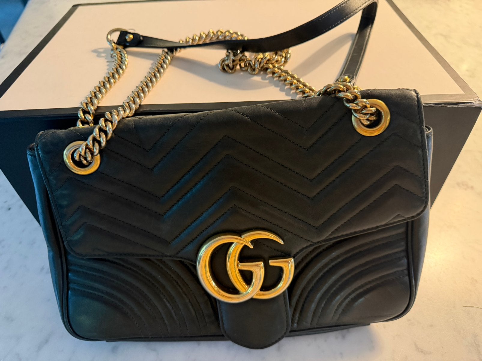 Originele Gucci marmont Large, Ophalen of Verzenden, Zo goed als nieuw, Zwart, Handtas