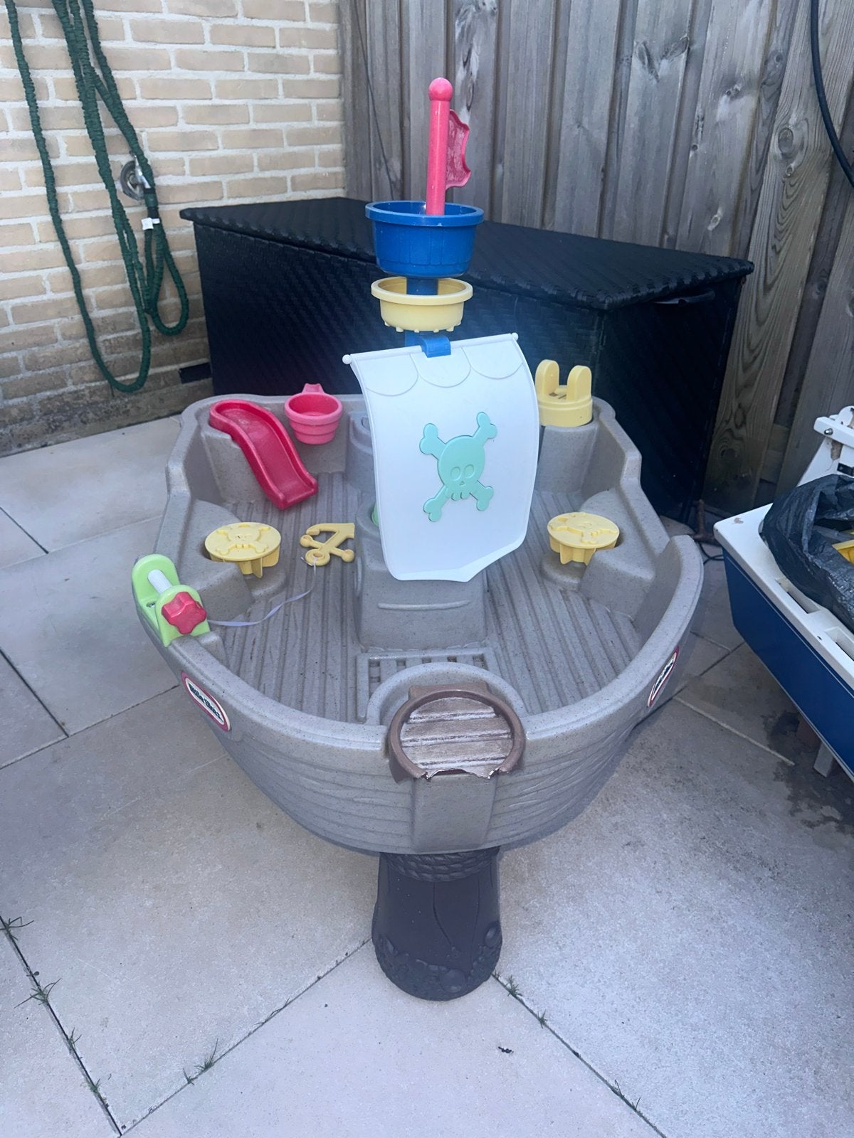 Little Tikes Piratenschip Watertafel, Ophalen, Gebruikt