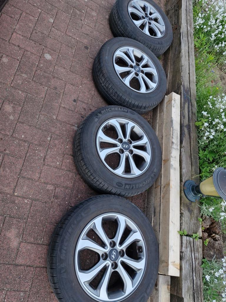 15 inch Velgen Hyundai i20, Auto-onderdelen, Banden en Velgen, Ophalen, 15 inch, Banden en Velgen, 185 mm