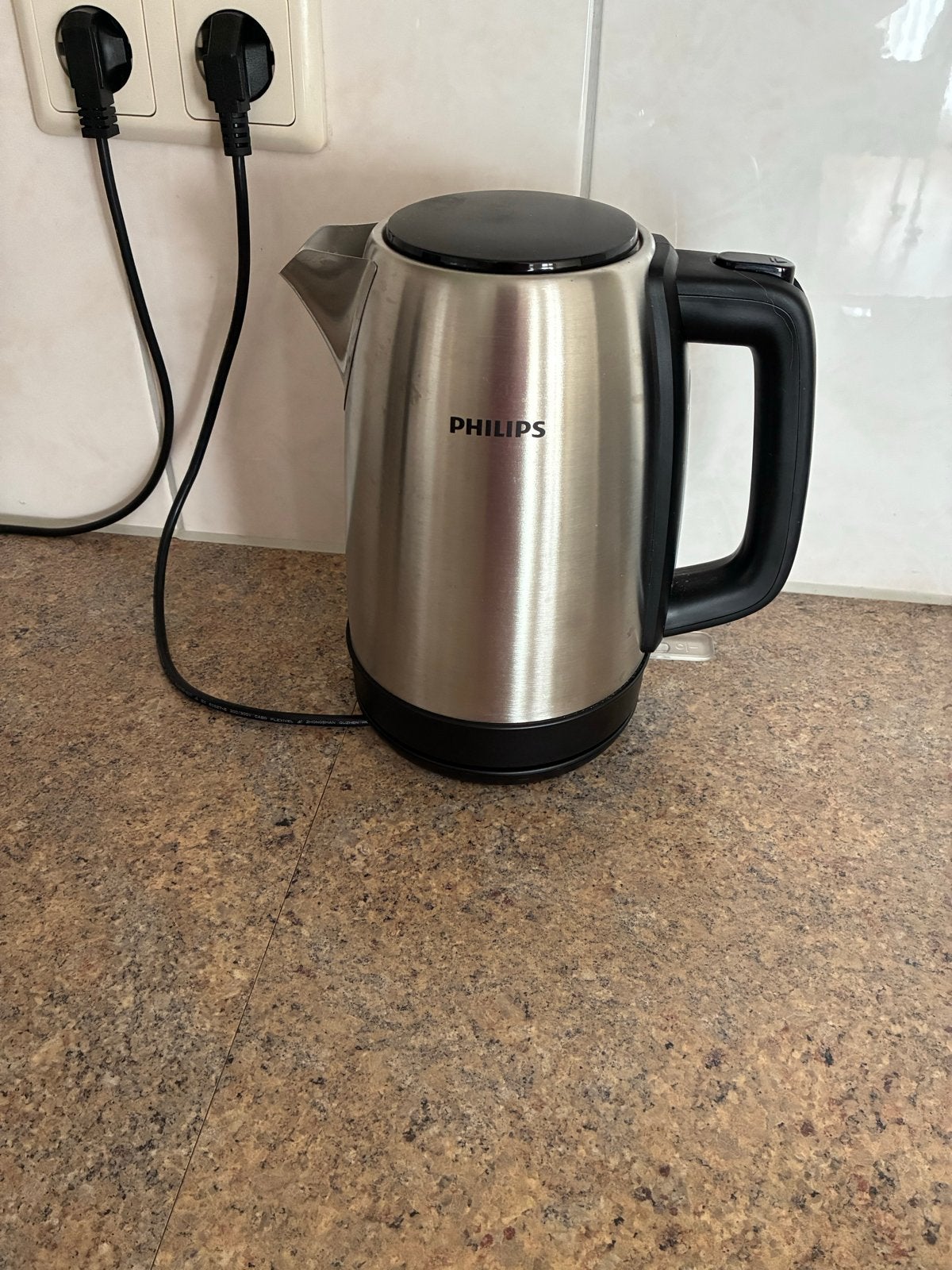Philips Waterkoker - RVS - 1.7L - Draadloos, 1 tot 2 liter, Ophalen, Gebruikt, Draadloos